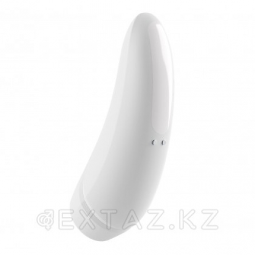Вакуумный клиторальный стимулятор Satisfyer Curvy 1+ (белый)  в Казахстане, интернет-аптека Aurma.kz